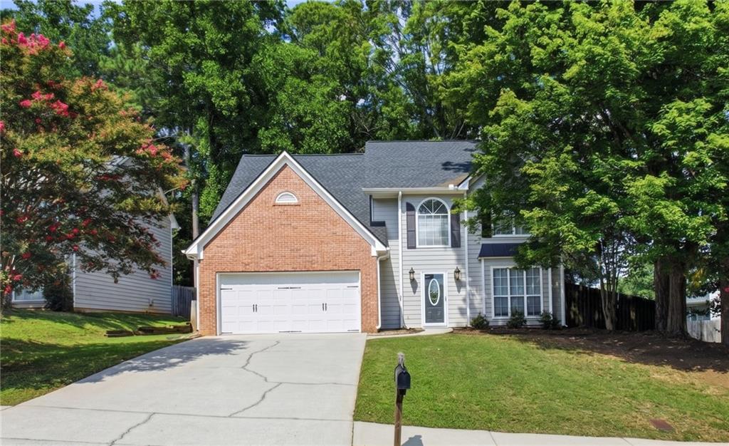 640 Suwanee Lakes Circle Property Photo 1