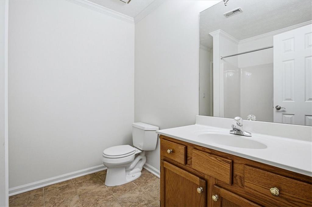 640 Suwanee Lakes Circle Property Photo 17