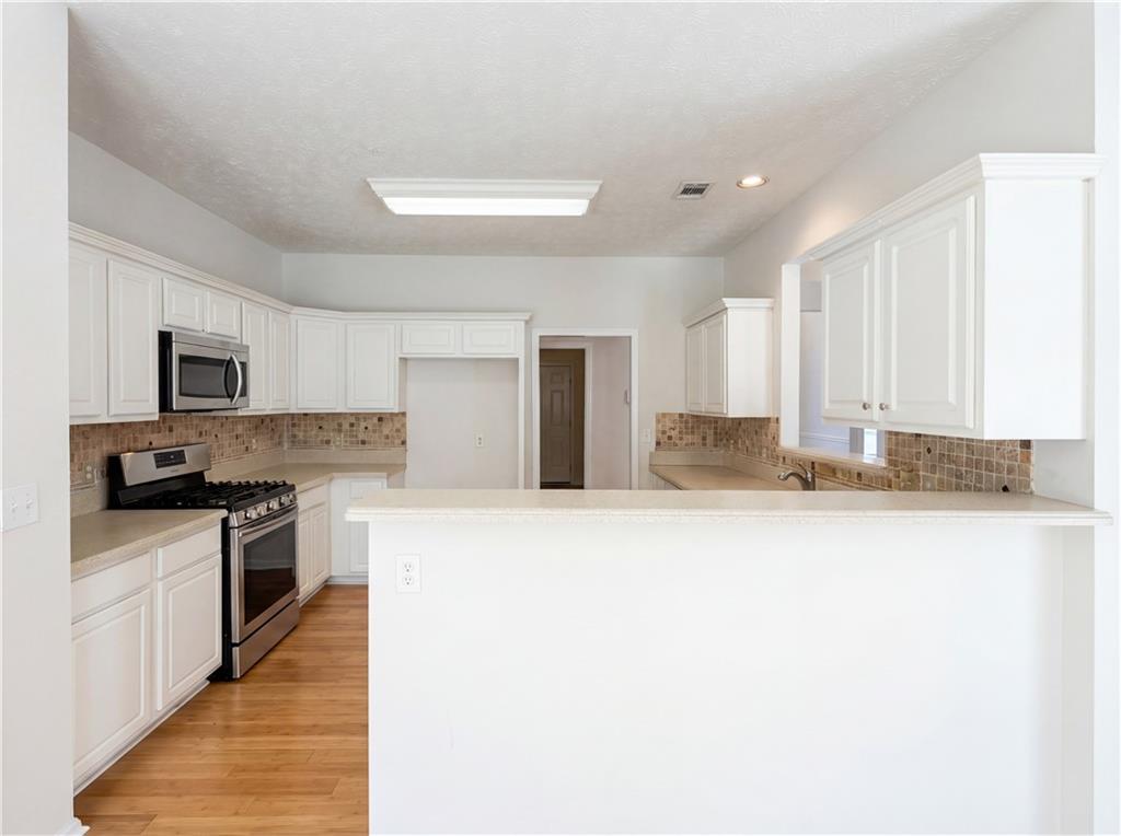 404 Eaglet Court Property Photo 10