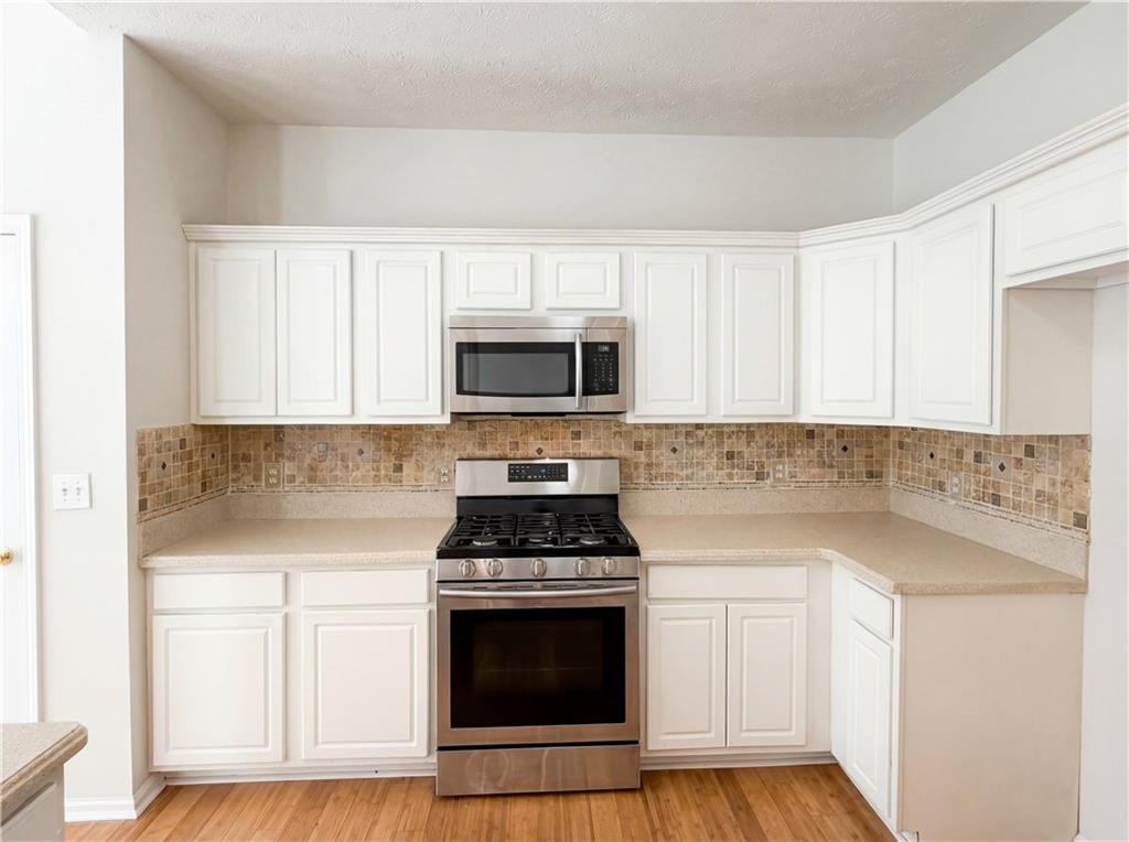404 Eaglet Court Property Photo 12