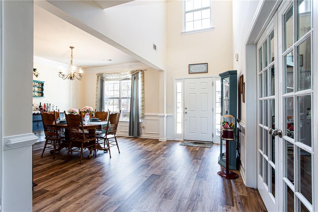 863 Van Briggle Path Property Photo 4