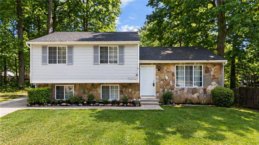 5172 Scarbrough Trail W Property Photo 1
