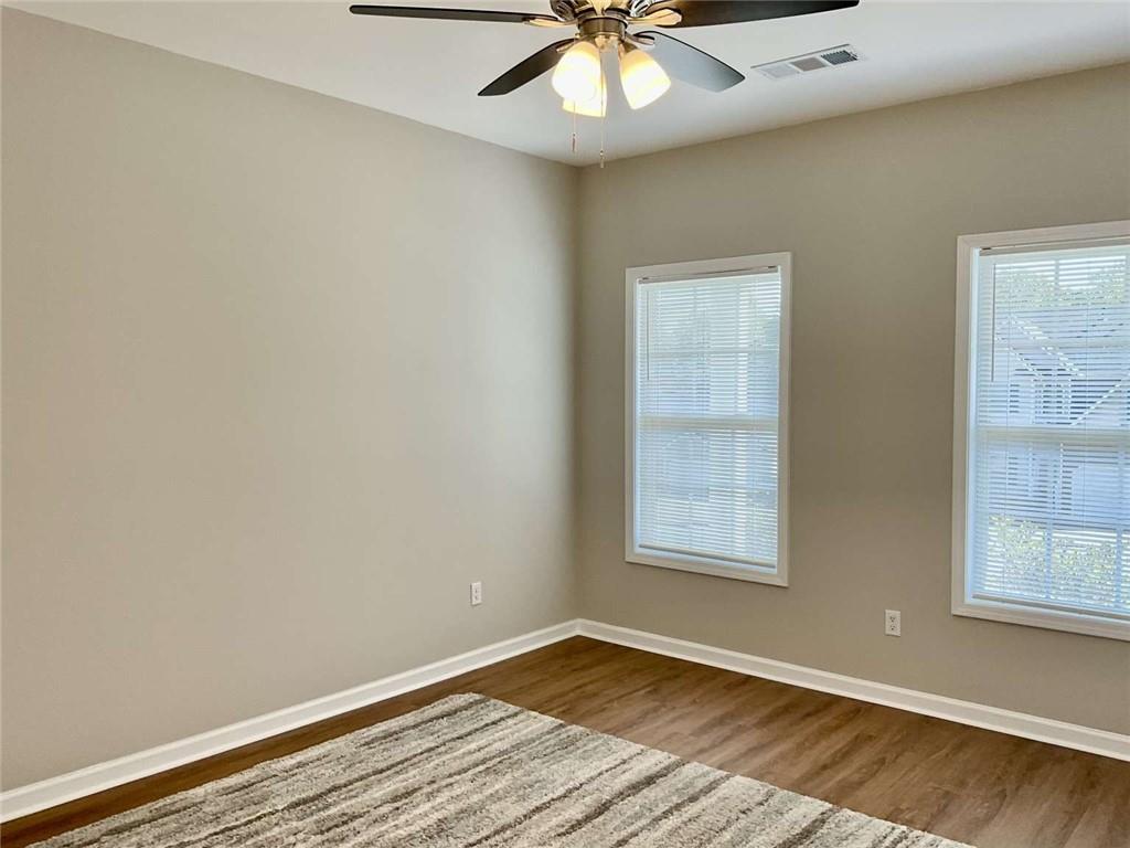 592 Kyles Circle Property Photo 4