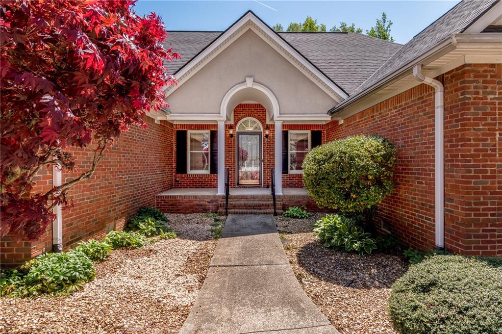 6628 Windvane Point Property Photo 4