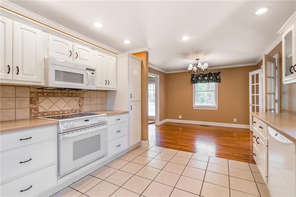 6628 Windvane Point Property Photo 14