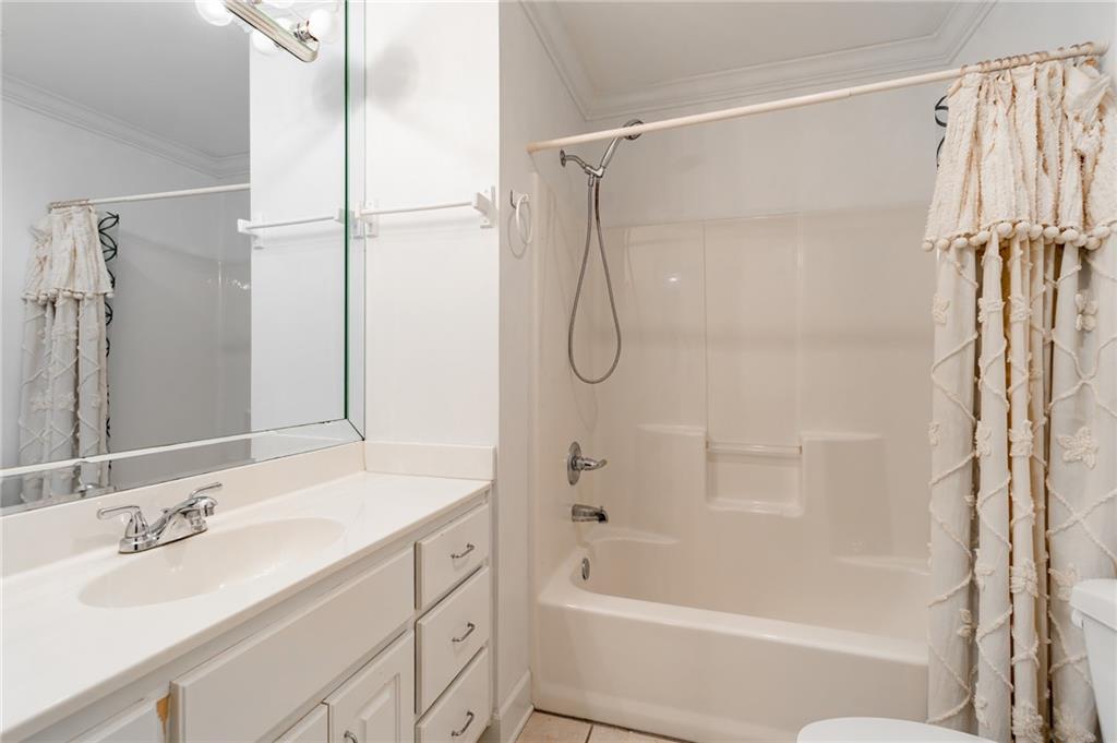 6628 Windvane Point Property Photo 31