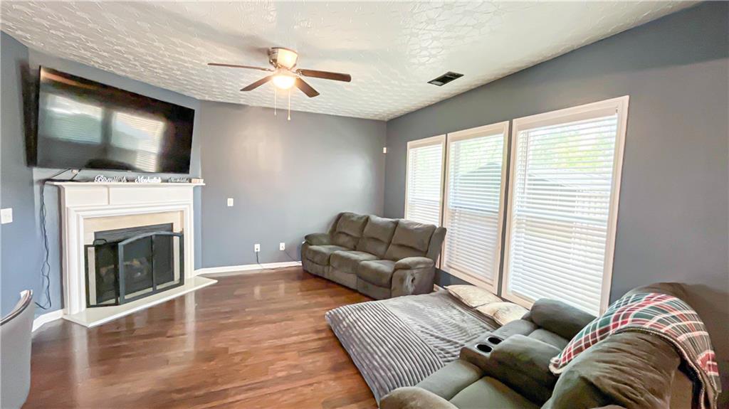 240 Highwind Way Property Photo 9
