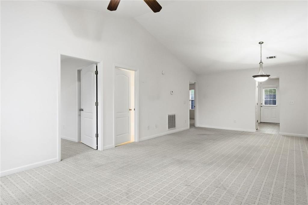 6 Brittany Unit 24 Property Photo 3