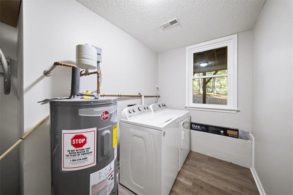 1528 Oakleaf Drive Property Photo 27