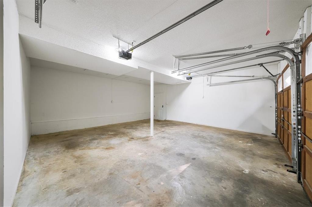 1528 Oakleaf Drive Property Photo 28