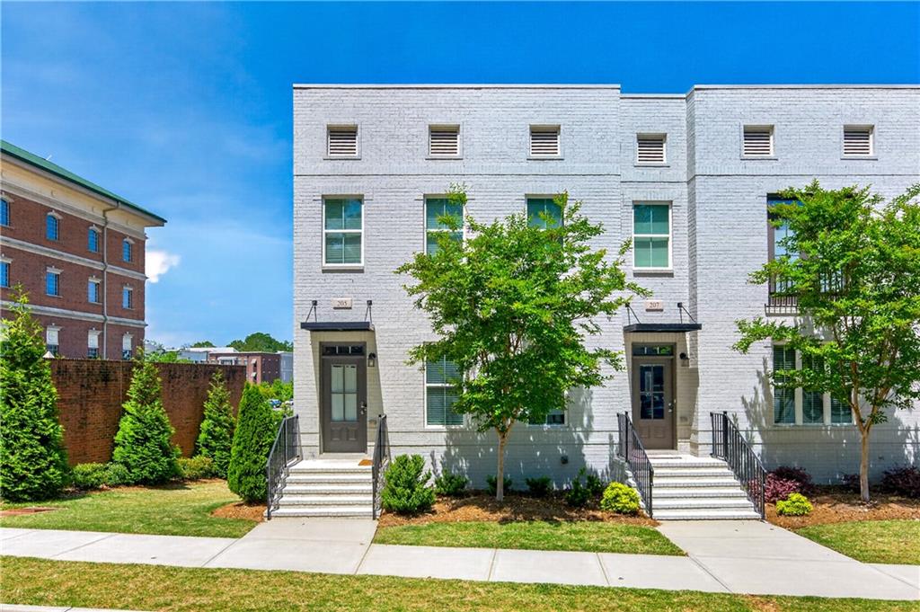 205 Nash Street Property Photo 1
