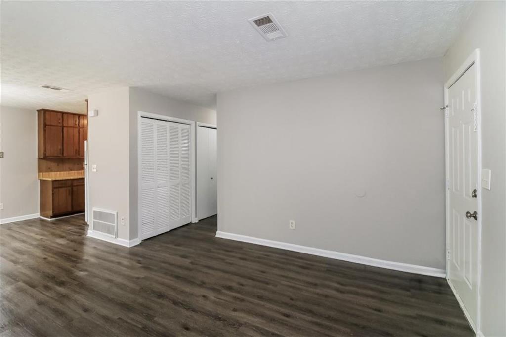 307 Hamilton Glenn Property Photo 2