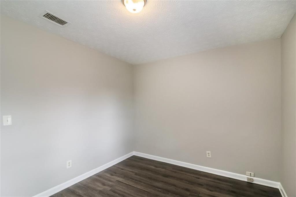 307 Hamilton Glenn Property Photo 11