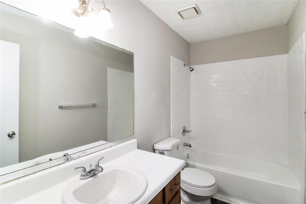 307 Hamilton Glenn Property Photo 12