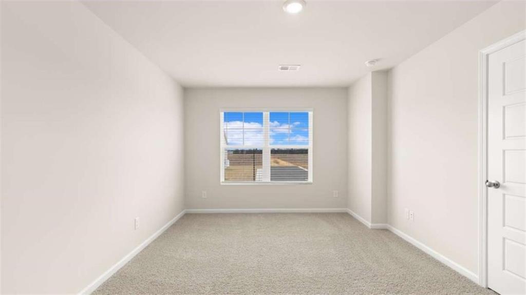 212 Kenmore Circle Property Photo 8