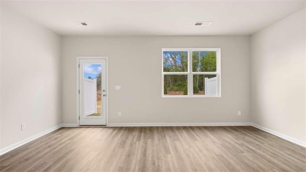 212 Kenmore Circle Property Photo 13