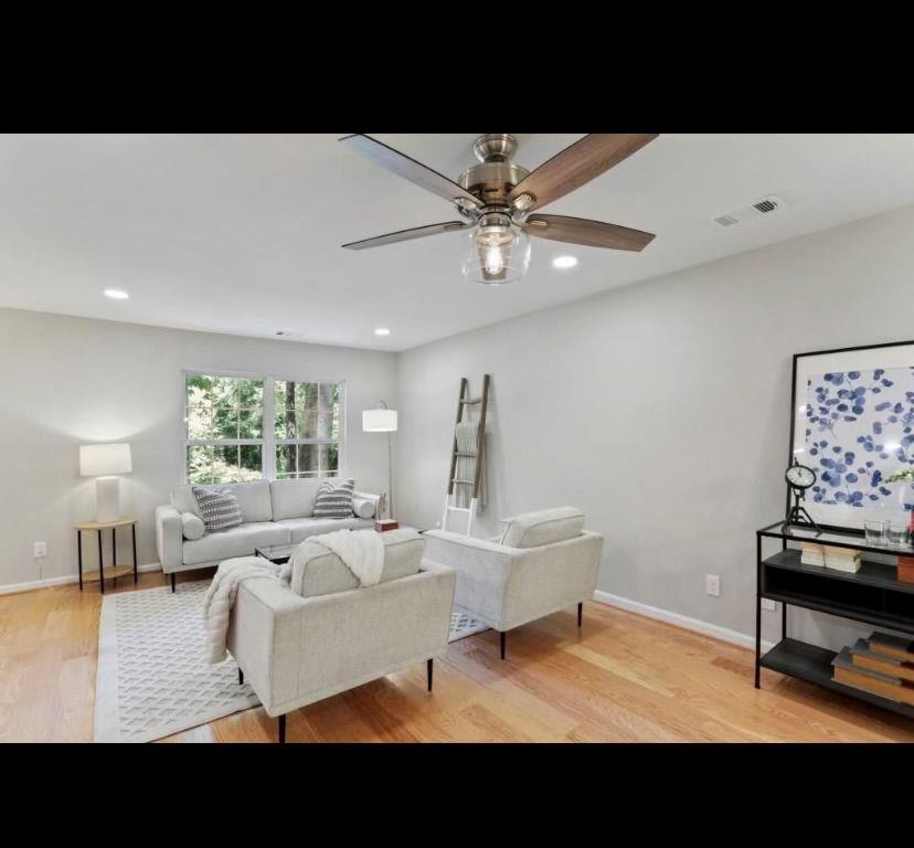 5115 Martins Crossing Property Photo 3