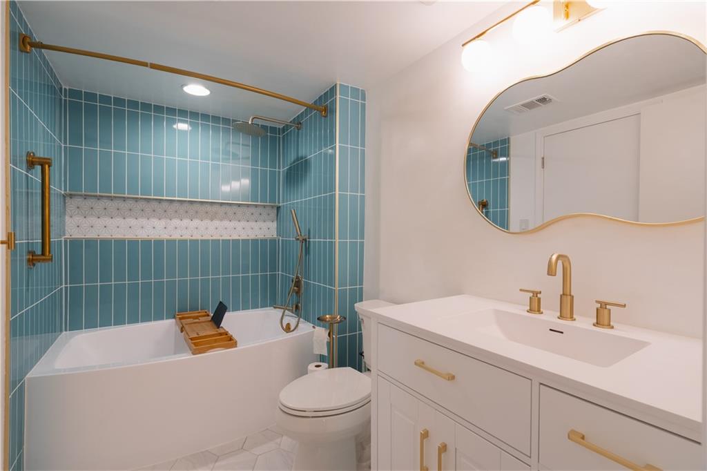 3028 Steeplechase Drive Property Photo 5
