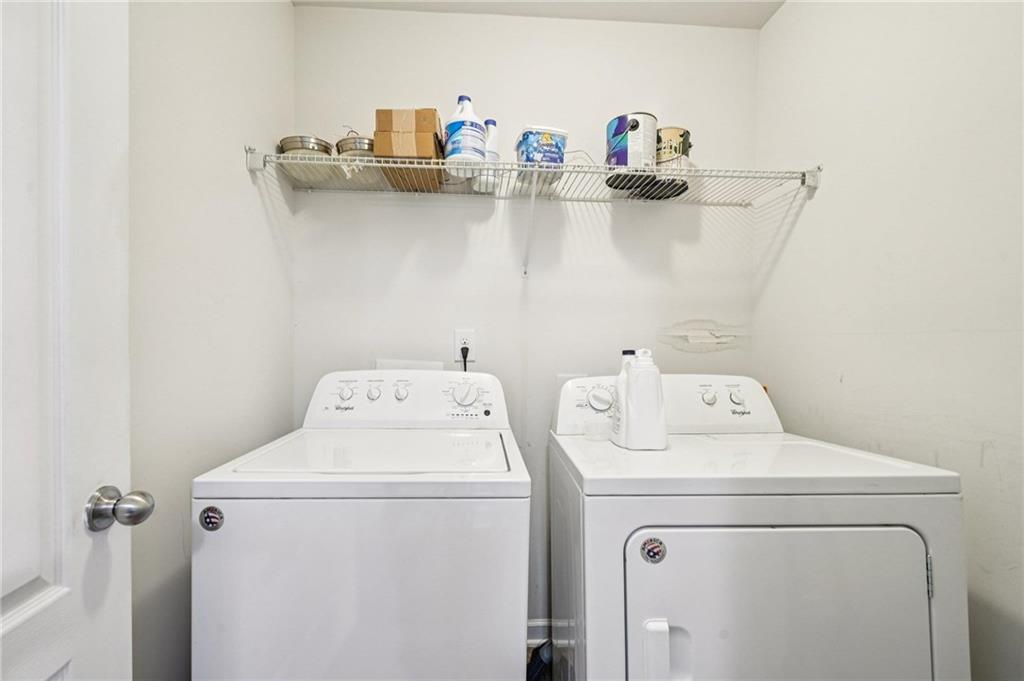370 Windsor Way Property Photo 26