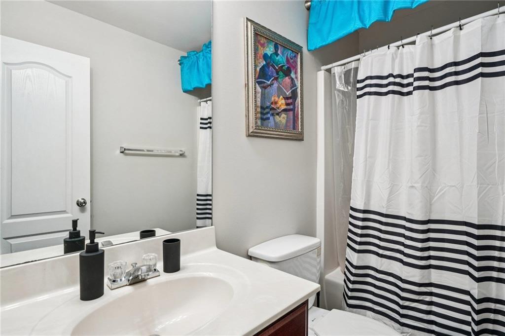 370 Windsor Way Property Photo 29