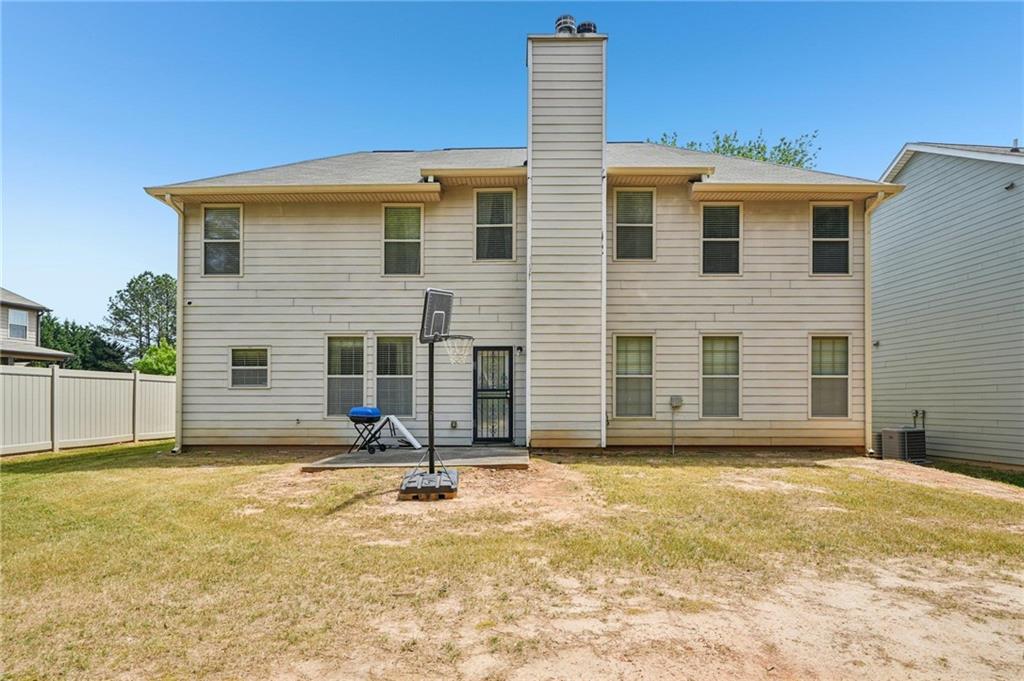 370 Windsor Way Property Photo 32