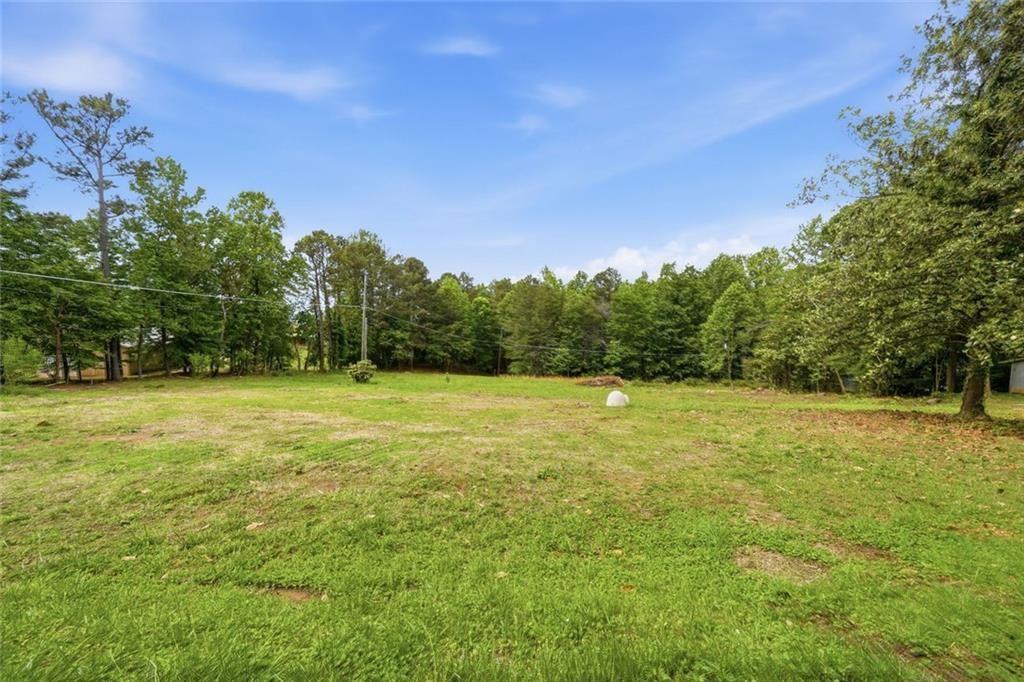 977 Sardis Road Property Photo 2