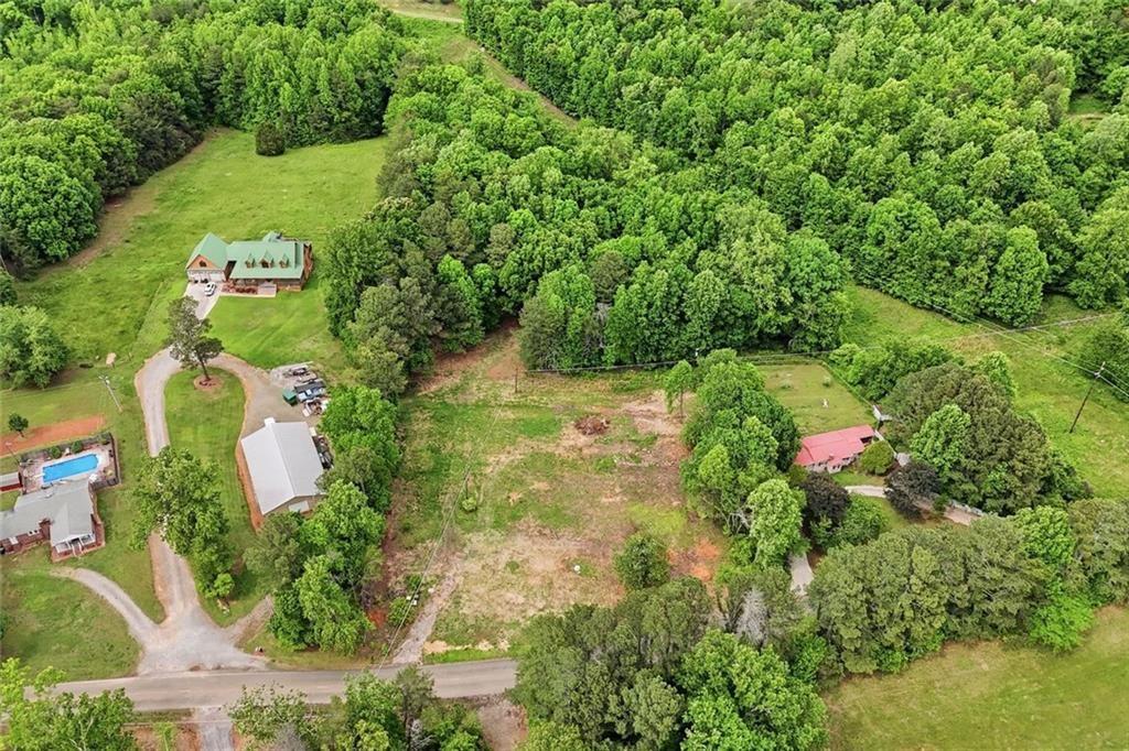 977 Sardis Road Property Photo 4