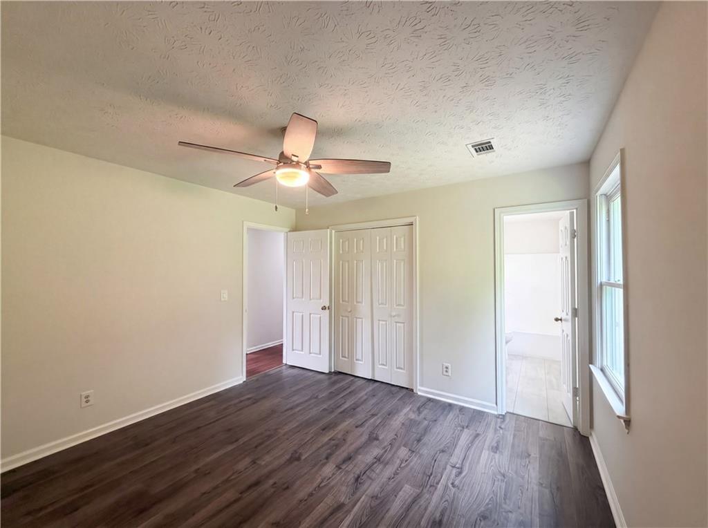 1514 Willow Gate Way Property Photo 4