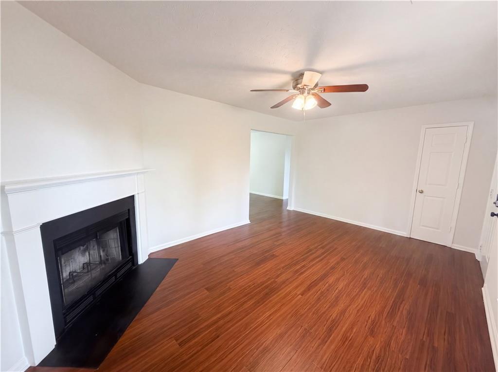 1514 Willow Gate Way Property Photo 7