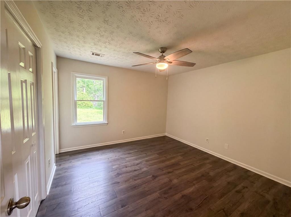 1514 Willow Gate Way Property Photo 9