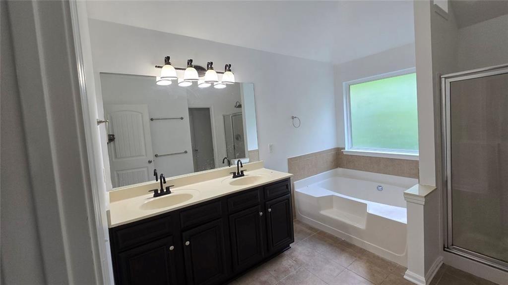 60 Torero Property Photo 11