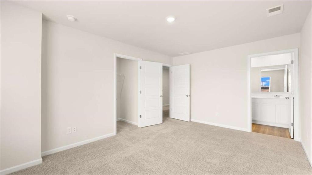 214 Kenmore Circle Property Photo 10