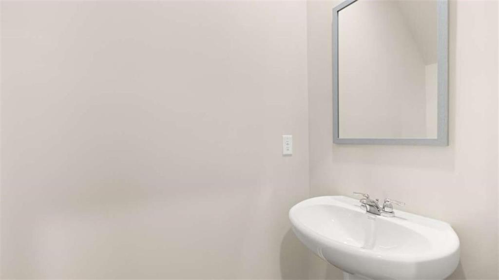 214 Kenmore Circle Property Photo 16