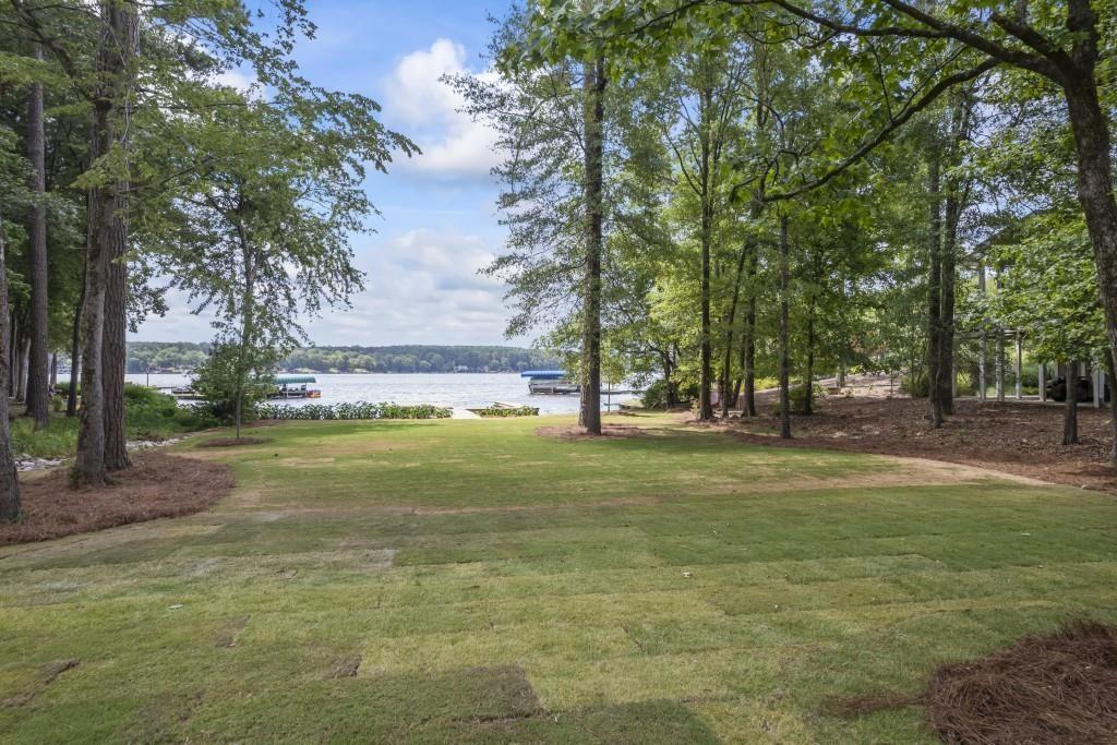 1301 Grayson Pointe Drive Property Photo 3