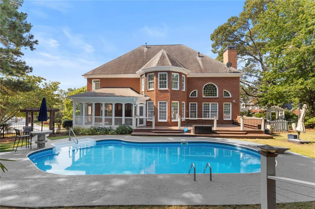 1225 Mobile Way