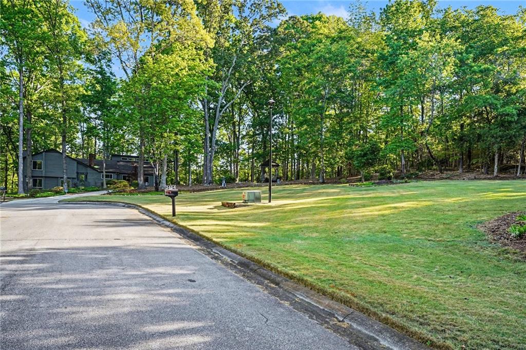 2467 Laurel Ridge Place Sw Property Photo 4