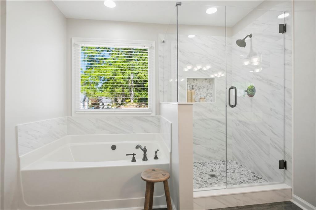 668 Sweetfern Lane Property Photo 17