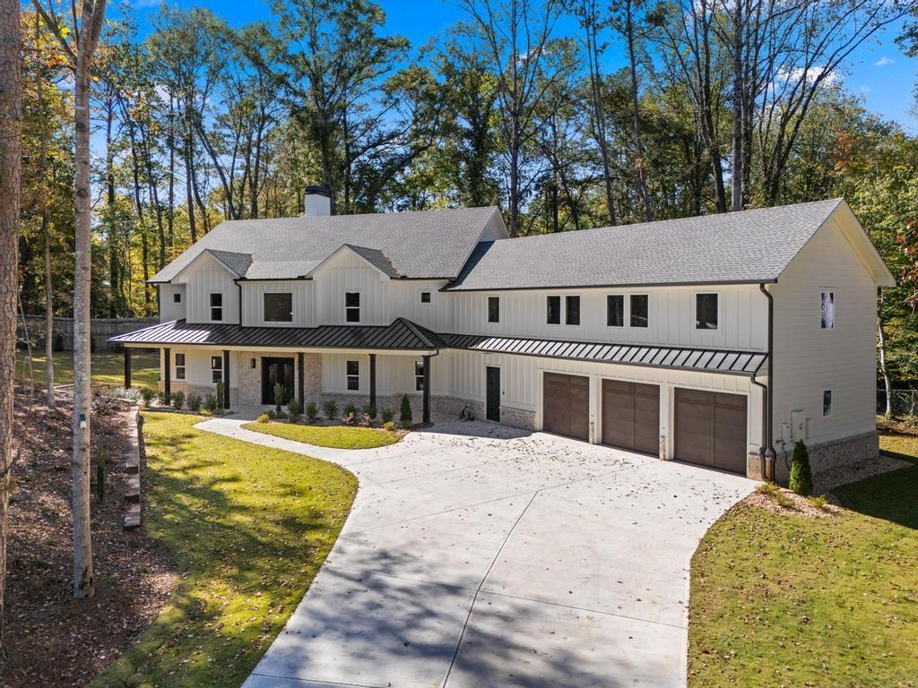 4611 Medlock Bridge Road Property Photo 1