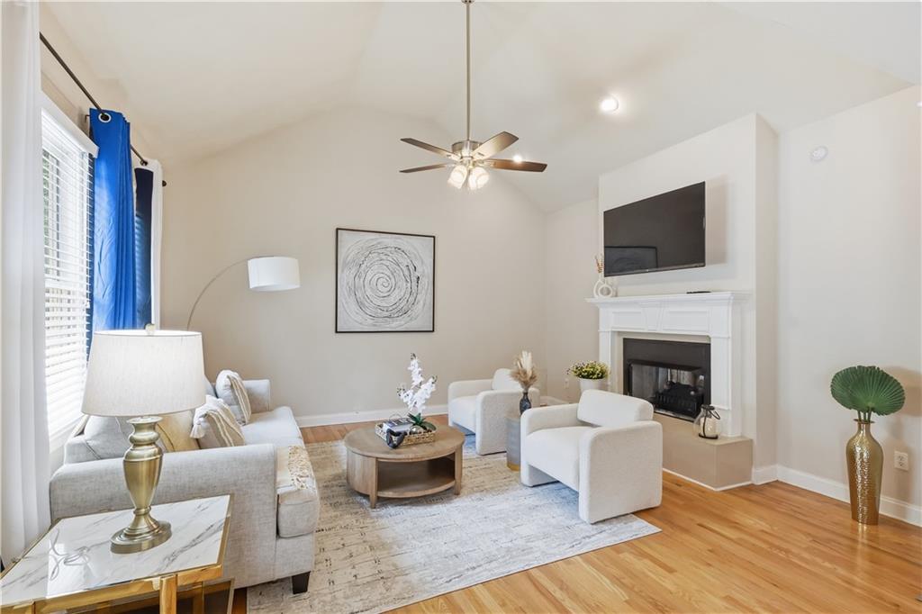 2425 Flair Knoll Drive Ne Property Photo 6