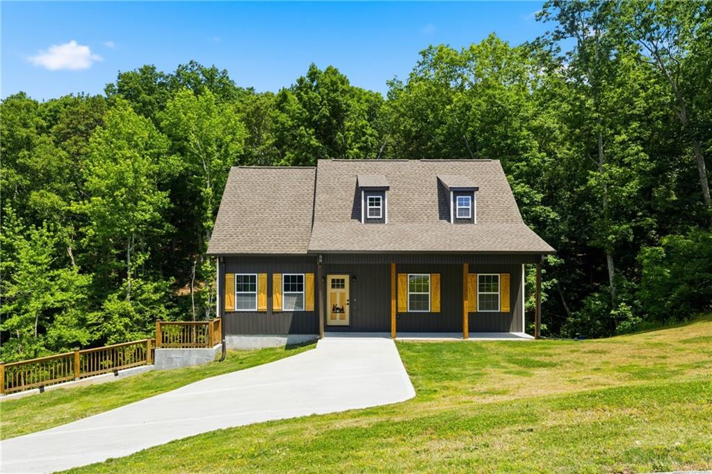 357 Orchard Way Se Property Photo 1