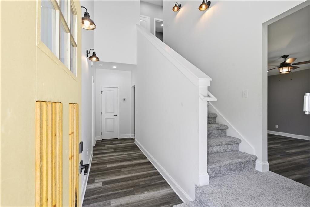 357 Orchard Way Se Property Photo 9