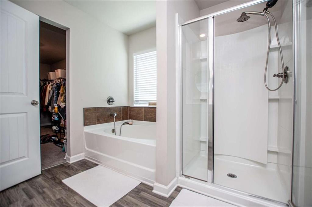512 Silver Leaf Parkway Property Photo 26