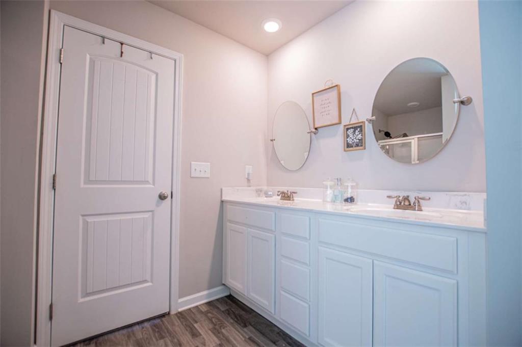 512 Silver Leaf Parkway Property Photo 28