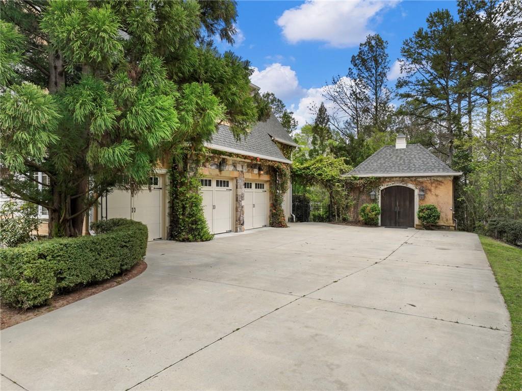 1871 Sam Snead Drive Property Photo 8