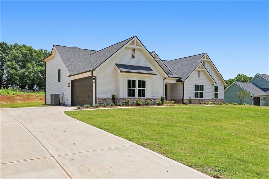 131 Maney Drive Property Photo 3