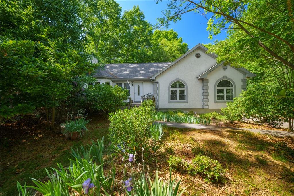 111 Allatoona Drive Property Photo 1