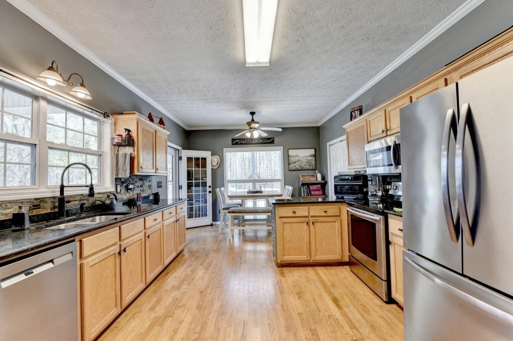 1555 Lower River Road Property Photo 17