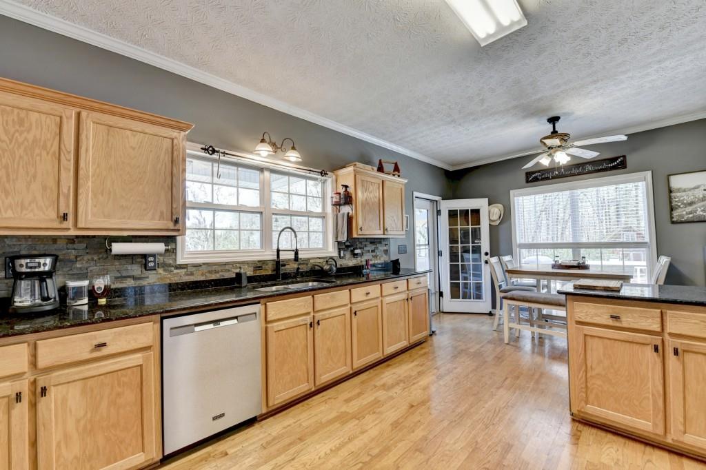1555 Lower River Road Property Photo 18