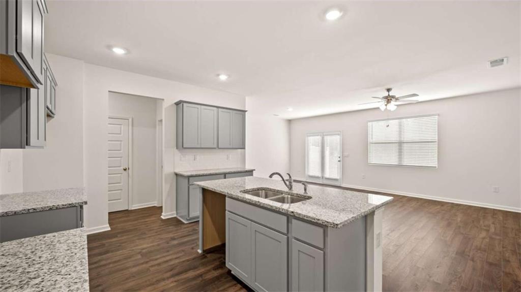 1402 Gray Branch Drive Property Photo 15