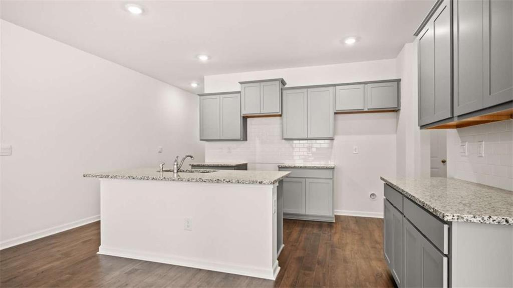 1402 Gray Branch Drive Property Photo 20